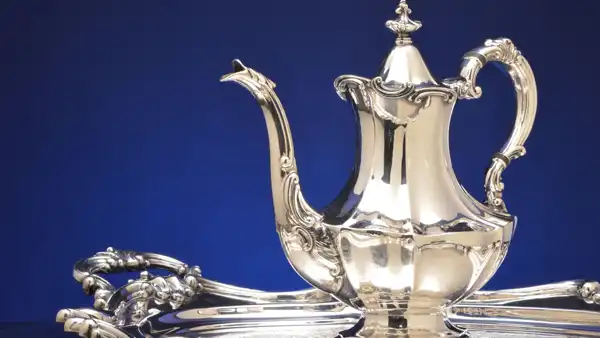 Hopeinen kahvikannu hinta