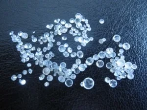 Kullan myyntiin tulleita timantteja 